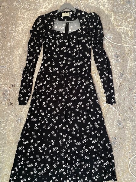 Платье от бренда bonnitto