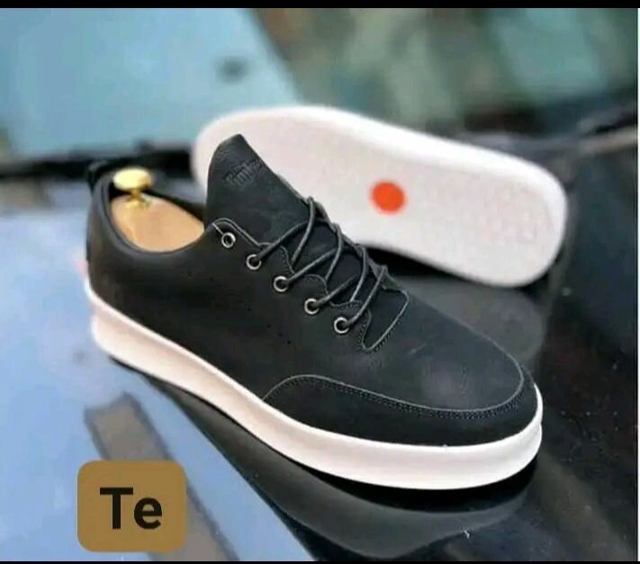 Mocassins en cuir bleu élégant