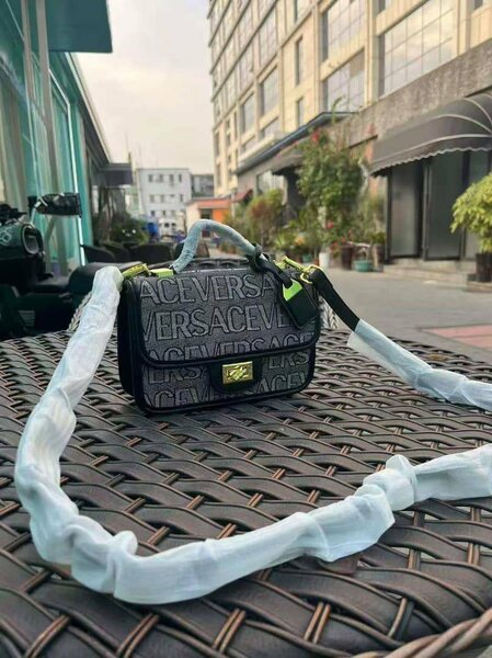 Sac bandoulière élégant femme