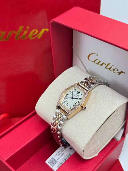 Montre Cartier élégante