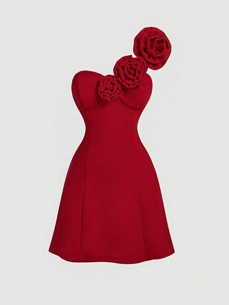 Robe rouge asymétrique fleurie