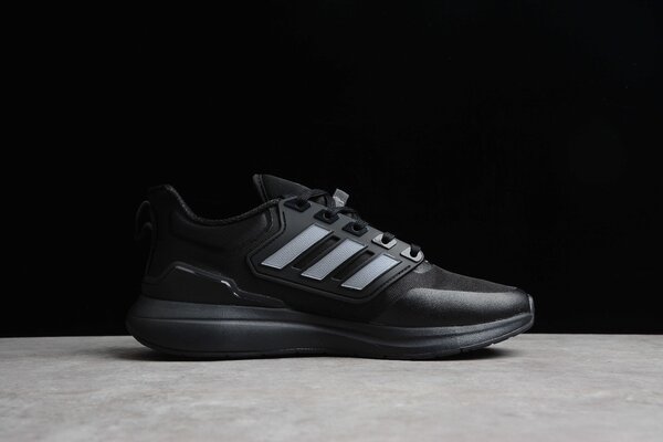 Adidas EQ21 run