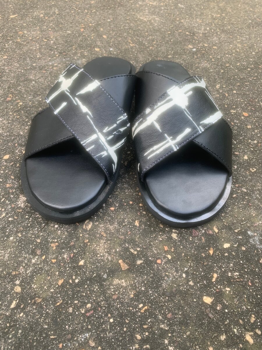 Sandales croisées en cuir