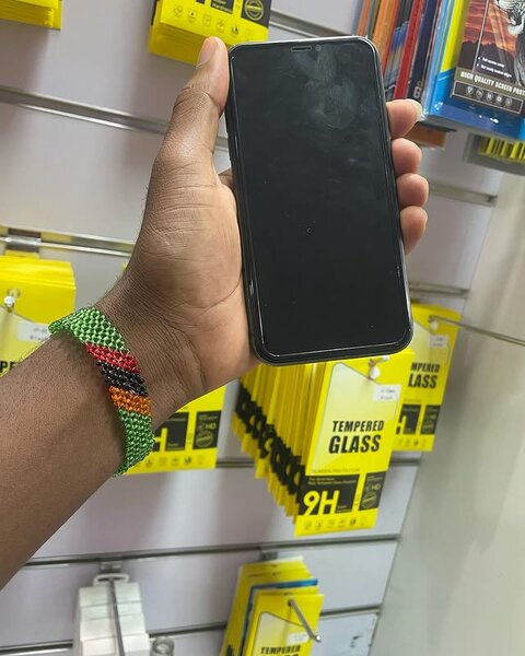 BRAND NEW IPHONE 🍏 pro 