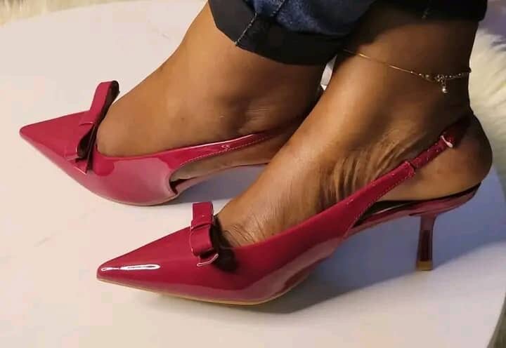 Escarpins à talon avec nœud