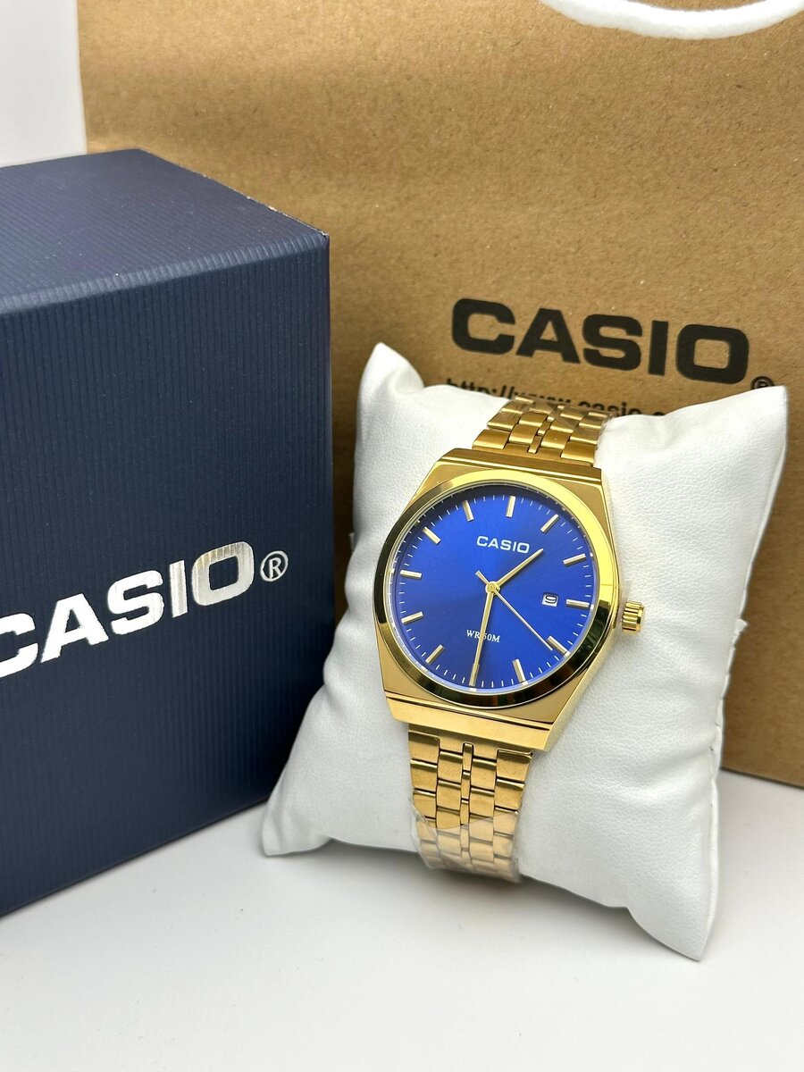 Montre Casio en or
