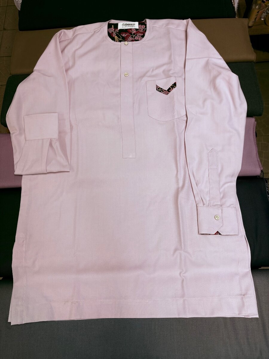 Tenue africaine rose