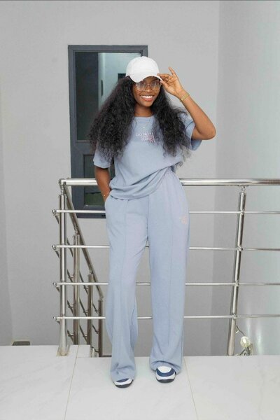 Tenue décontractée femme élégante