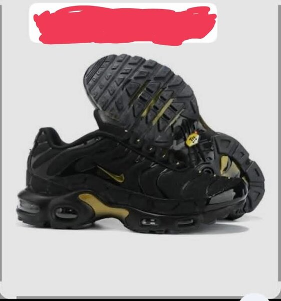 Baskets noires de sport tendance