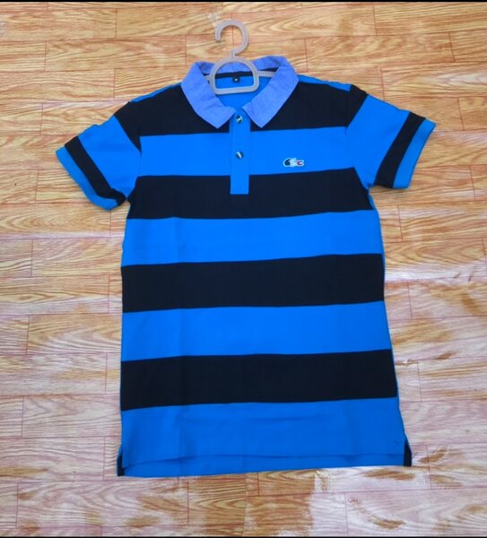 Polo à rayures bleues taille m