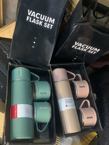 Vacuum flask