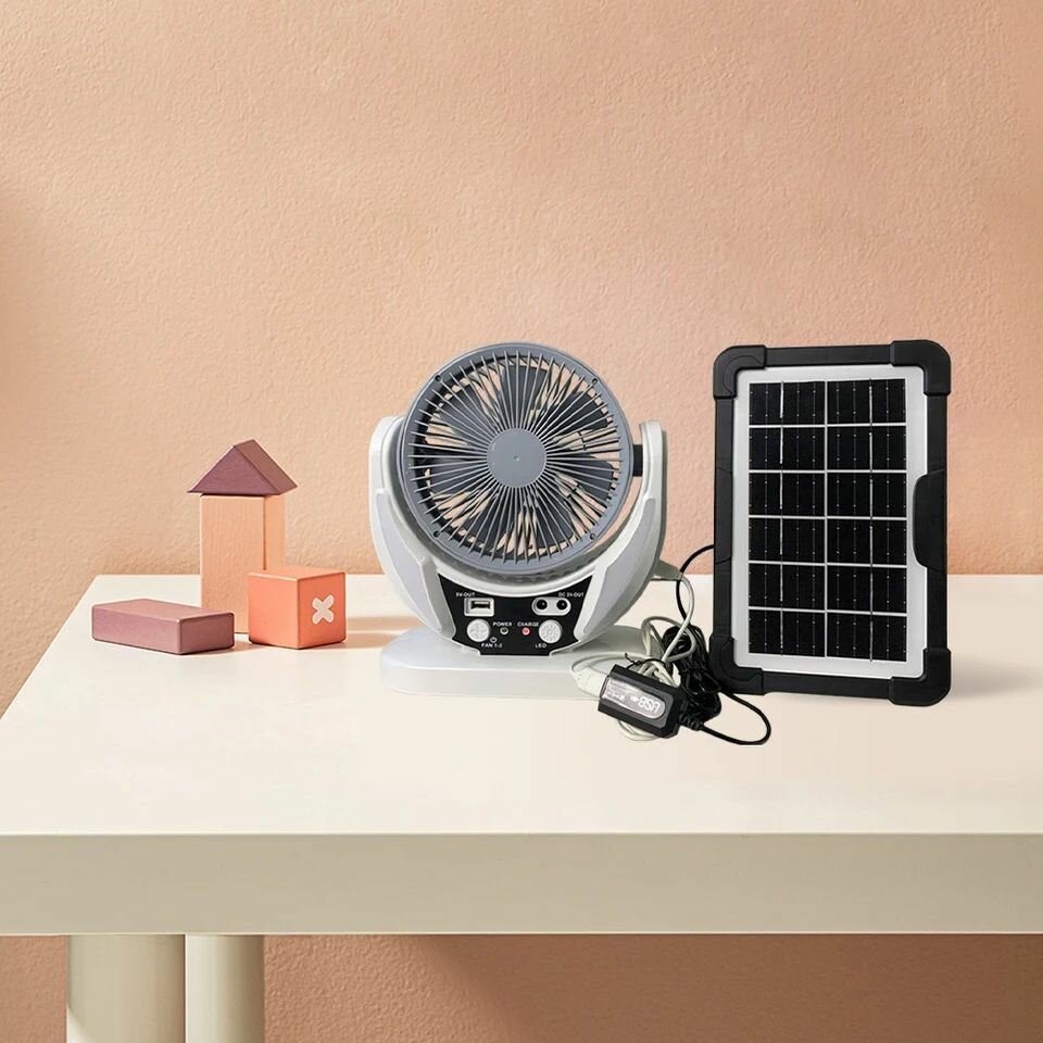 Ventilateur avec ampoule et plaque solaire