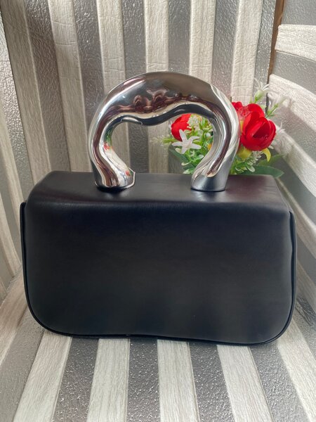 Sac à main moderne chic