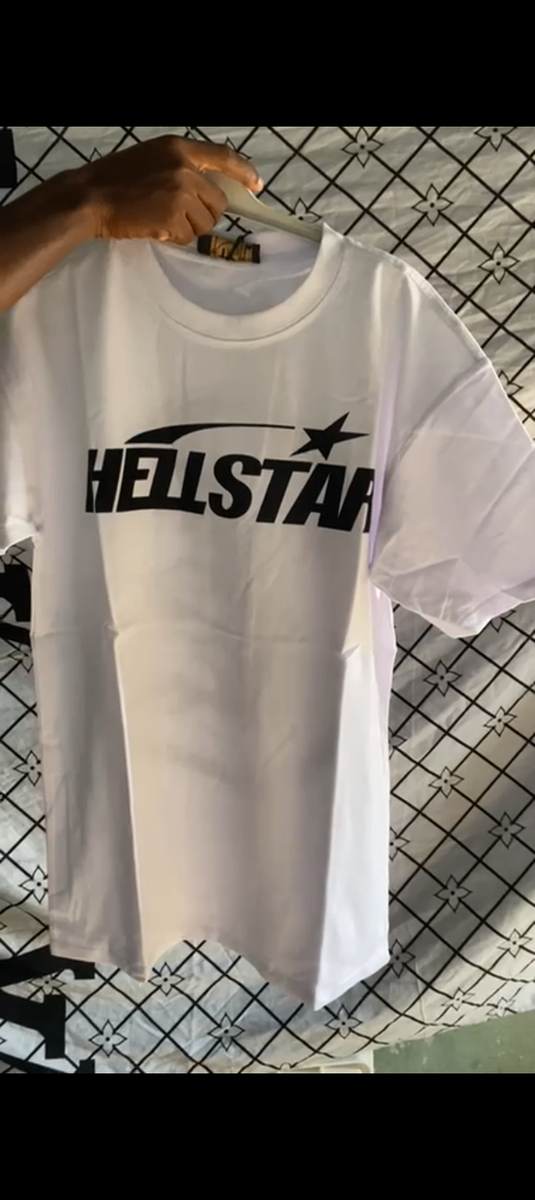 T-shirt uni à logo tendance