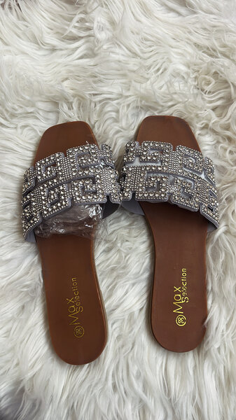 Sandales plates à strass pour femme