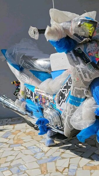 Moto neuve décorative 125cc