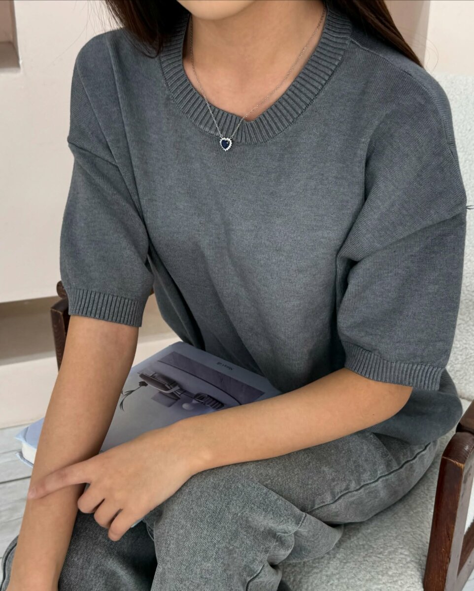 Женская серая кофта с короткими рукавами