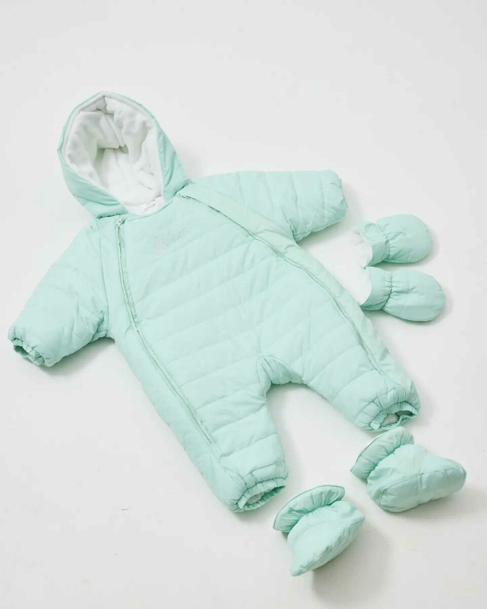 Комбинезон + пинетки + рукавички , ткань плащёвка , внутренн