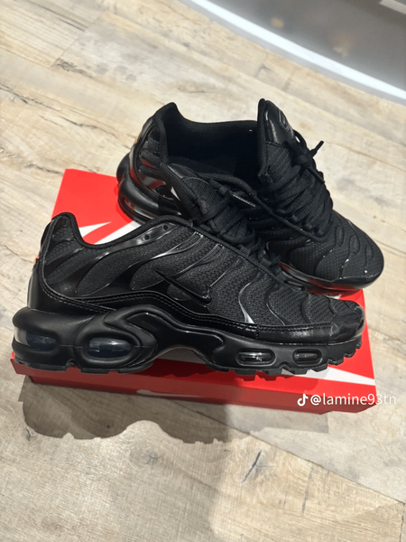TN Baskets Nike Air Max Noires