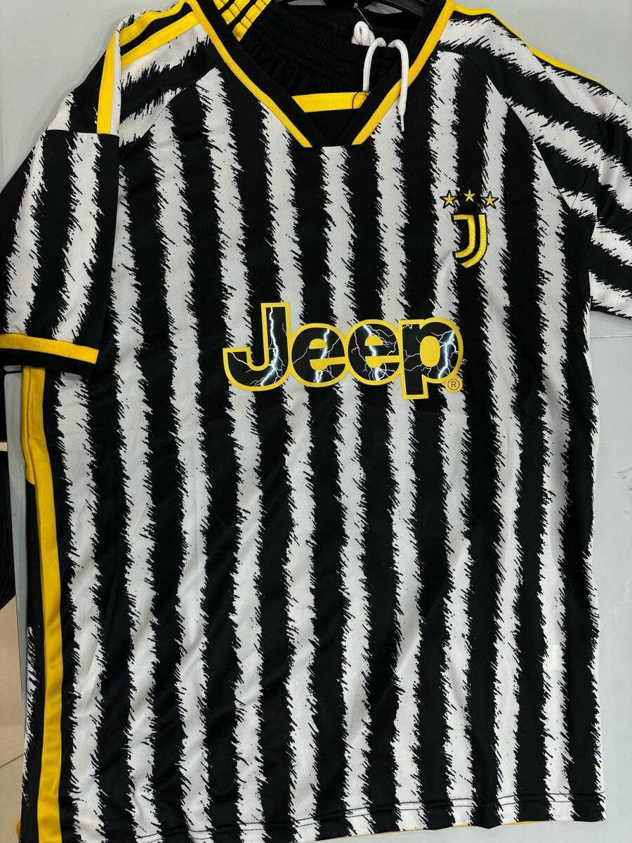 Врозлые футбольные формы