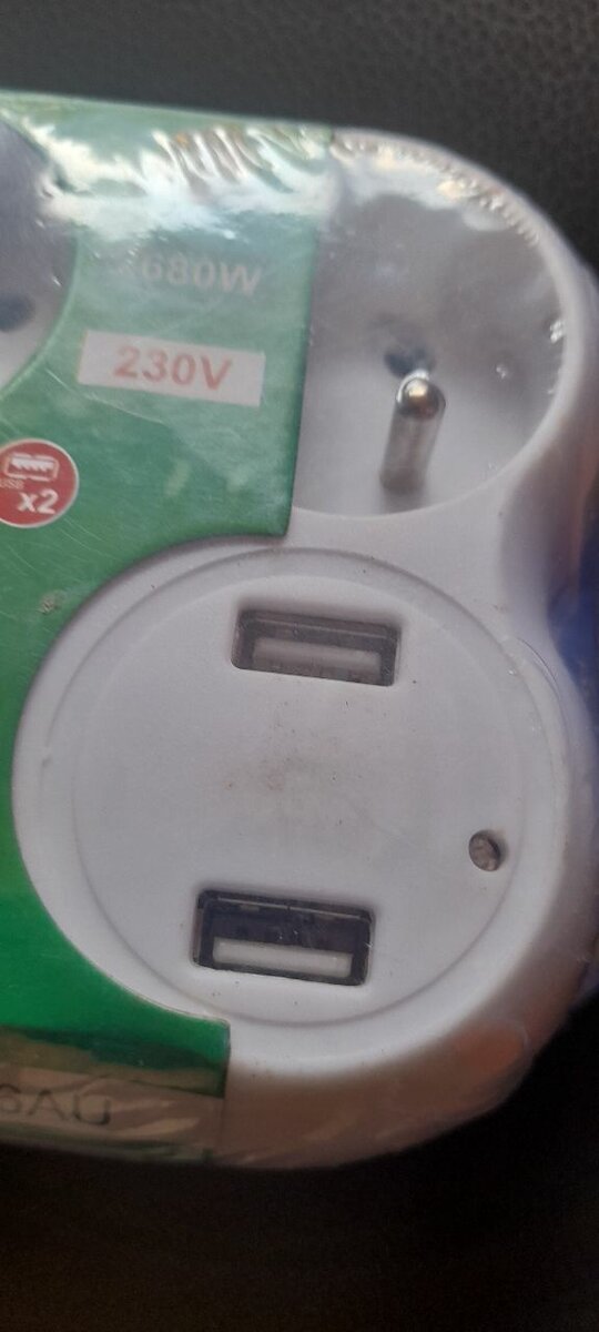 Adaptateur Multiprise USB 230V