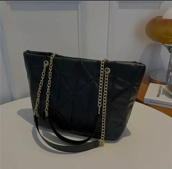 Sac à main en cuir matelassé