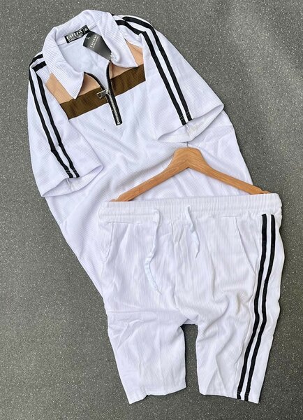 Ensemble de survêtement blanc