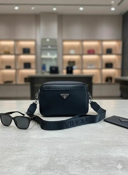 Sac à main Prada noir pour femme