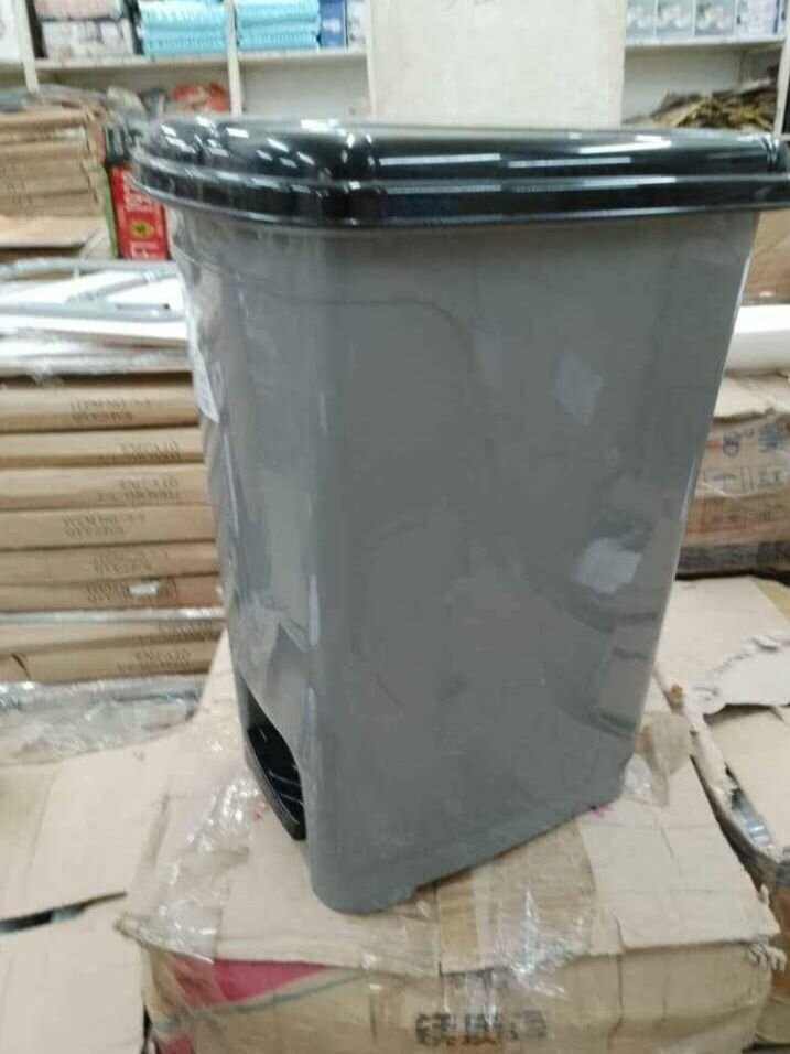 Poubelle à pédale 25L