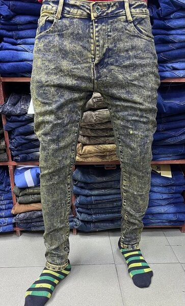 Jean slim fit effet délavé