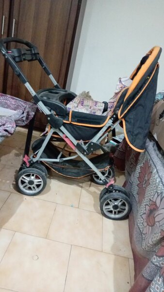 Foldable pram