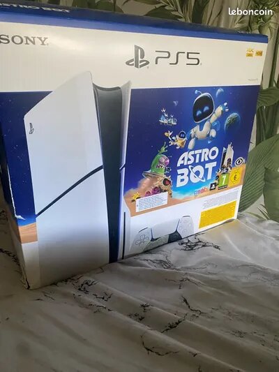 Console PS5 avec Astro Bot