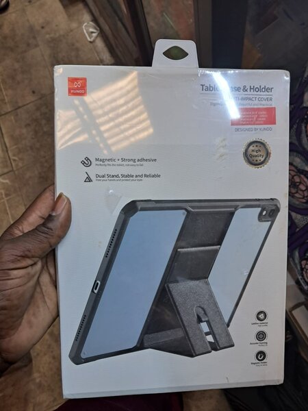 Housse pour tablette magnétique