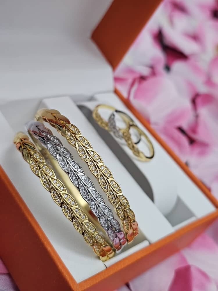 Ensemble de bijoux en plaqué or