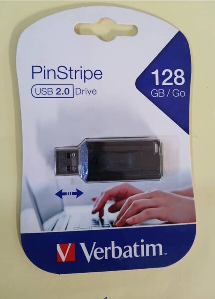 Clé USB 128 Go Verbatim