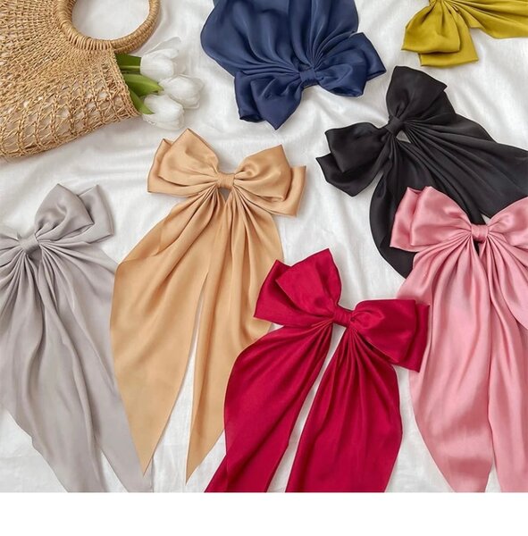 Grand nœud en satin chic