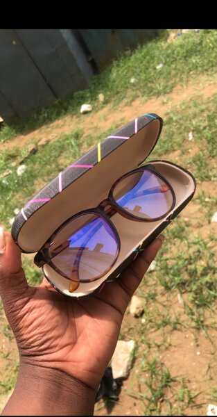 Lunettes Élégantes avec Étui