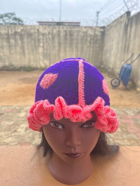 Bonnet en crochet coloré