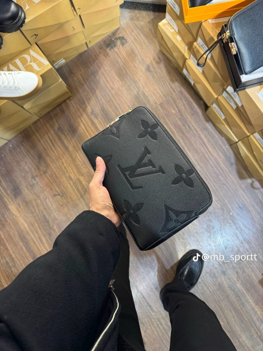 Sacoche Louis Vuitton noir