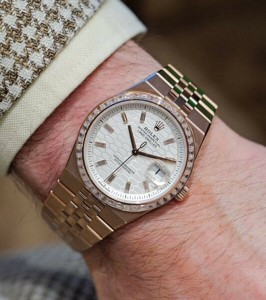 Montres de luxe en acier inoxydable