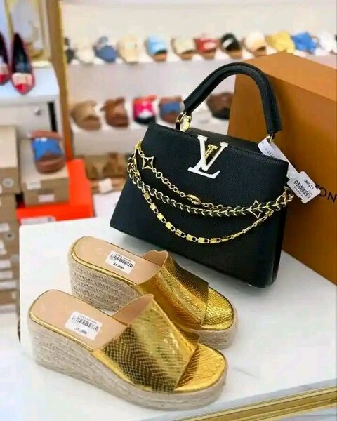 Ensemble Sac et Sandales dorées