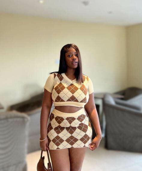 COMPLET FEMME JUPE+ HAUT, HABIT/VÊTEMENTS TENDANCE MOIN CHER