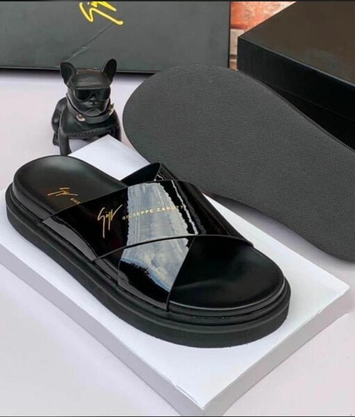 Mules noires Giuseppe Zanotti