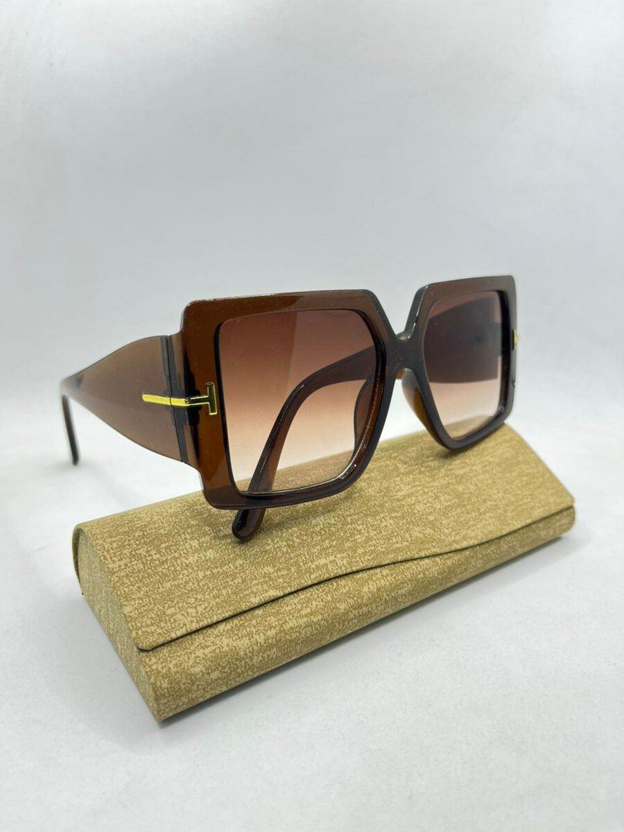 Lunettes de soleil carrées élégantes