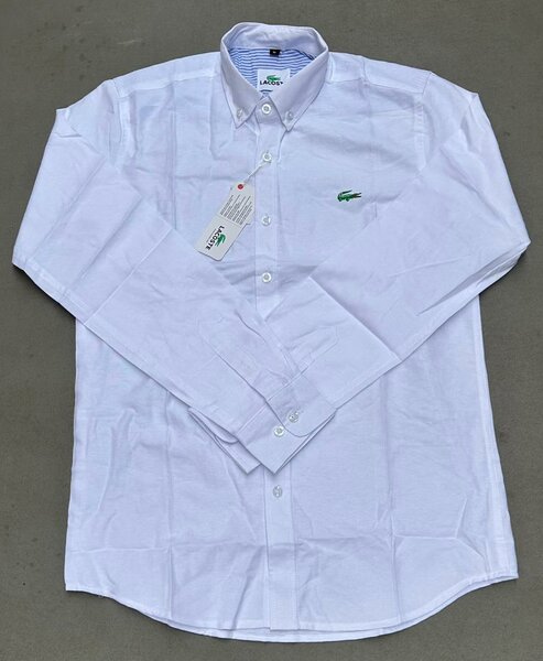 Chemise élégante en coton blanc