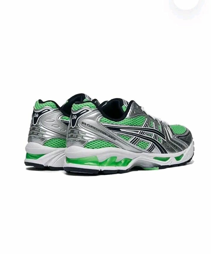 Chaussures de sport Asics vert et gris