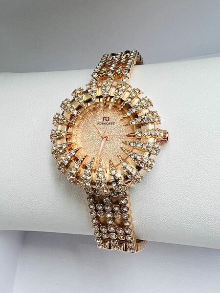 Montre Femme Luxe Dorée Éclatante