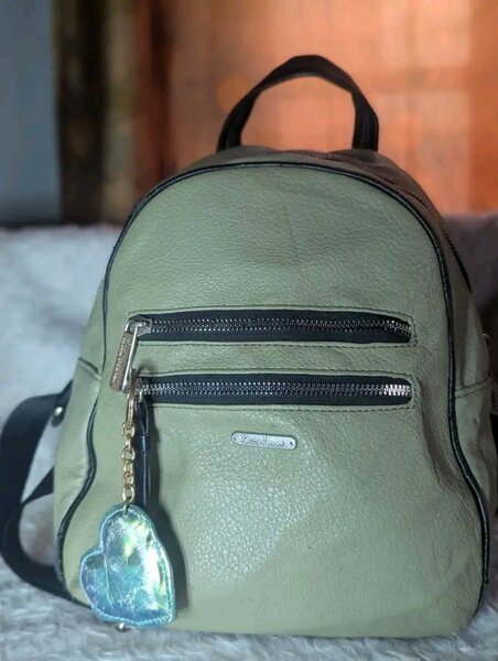 Sac à dos en cuir vert pour femme