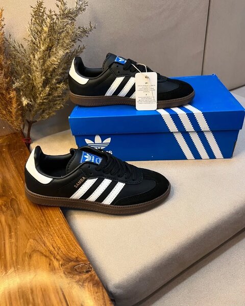 Chaussures Adidas noires pour homme