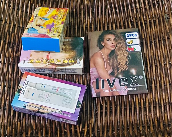 3 préservatifs + 3 lubrifiants